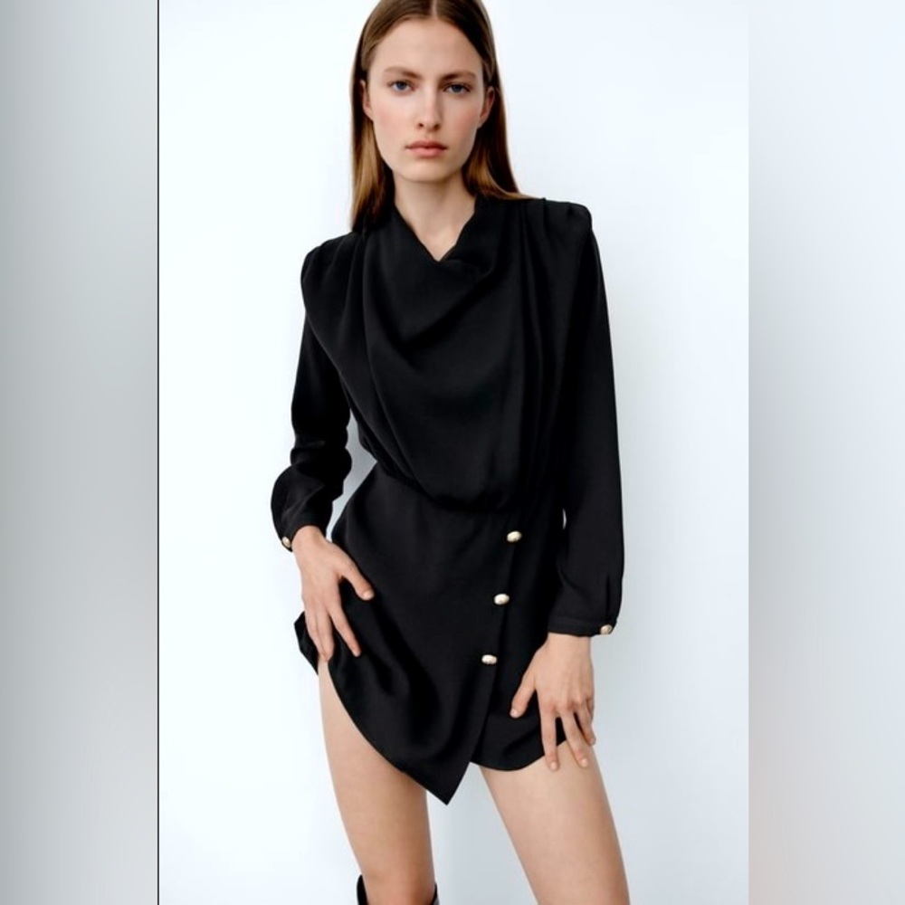 ✨ ZARA GOLD BUTTON SHORT JUMPSUIT ✨